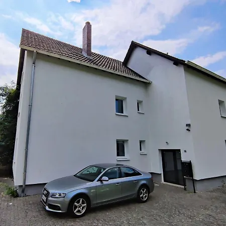 Snug Apartment In Koenigswinter With Terrace Apartamento Königswinter